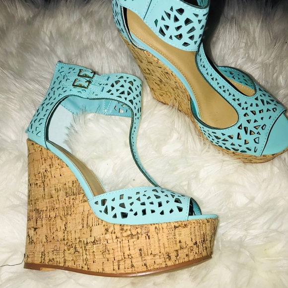 Blue heels - Picture 1 of 2